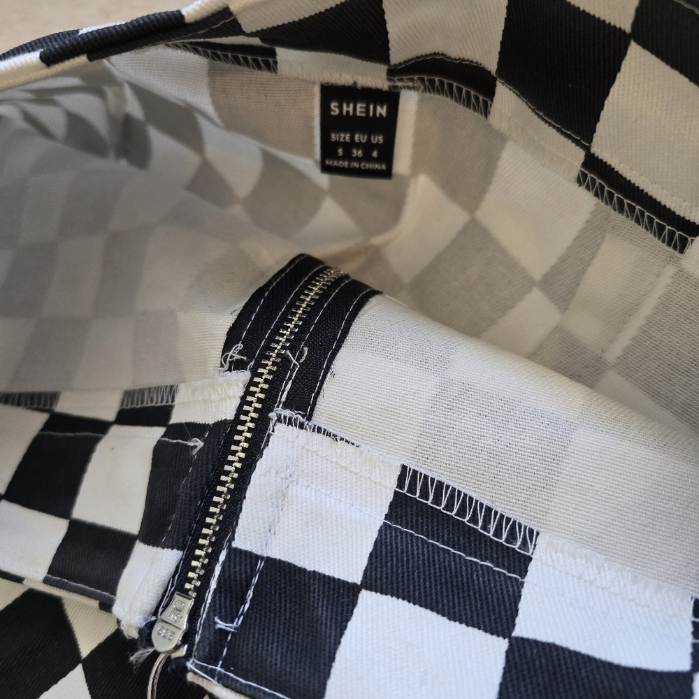 🌈Coolane O-Ring Zip Fly Checkered Black and White Skirt Size Small US 4 - Picture 8 of 9